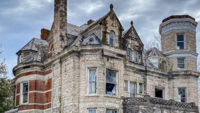 Photo of Abandoned 1891 Mooreland Mansion Sold for $78K in Harrodsburg, Kentucky.